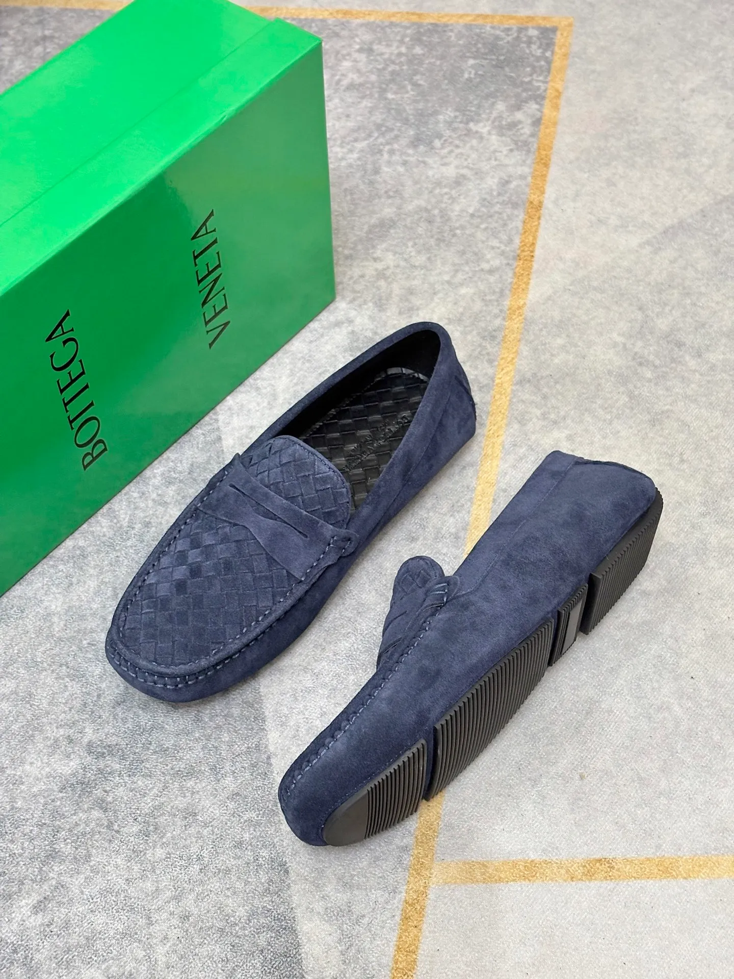 P420💰 (Niu Li + Niu Pad) [BV] The latest hot style‼ ️Casual men's shoes, uppers imported first-layer cowhide ➕Full imported cowhide lining✔️Exquisite workmanship, excellent foot feel, special rubber soles✔️, cool and fashionable, the latest fashion, fashionable outsole, hurry up.  Code number: 38-44 (can be customized to 37.45, non-refundable)